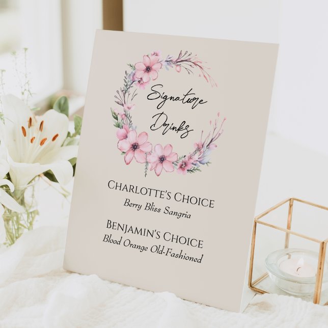 Moderne Wildblume Beige Hochzeitssignaturgetränke Sockelschild (Von Creator hochgeladen)