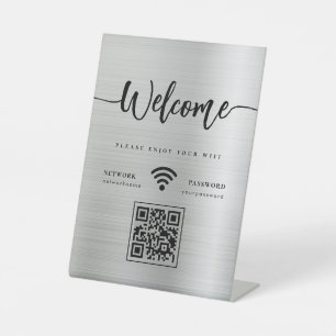 Moderne Willkommensschrift WIFI QR Code Silber Met Sockelschild
