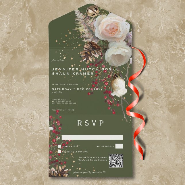 Moderne Winter-Rose und Red Berries Grüner QR-Code All In One Einladung (Modern Winter Roses & Red Berries Green QR Code All In One Invitation)