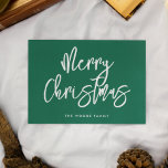 Moderne zeitgenössische grüne frohe Weihnachten<br><div class="desc">Fröhliche Weihnachtskarte: ein modernes Design,  mit zeitgemäßer und trendiger Typografie und einem klassischen grünen Hintergrund.</div>
