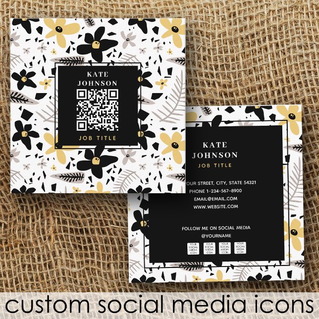 Moderner Abstrakter schwarzgelber Graublütencode Quadratische Visitenkarte (Modern Abstract Black Yellow Gray Floral QR Code Square Business Card)