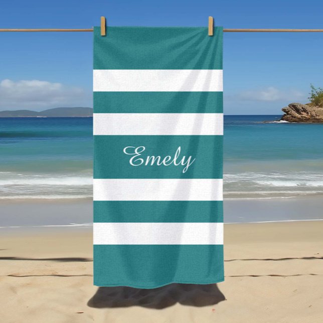 Moderner Aquamariner Grünstreifen Strandtuch (Custom Name Modern Teal Green Striped Beach Towel)