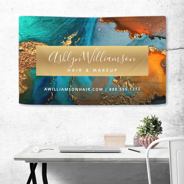 Moderner Aquarellsalon mit goldfarbenem türkisfarb Banner (Von Creator hochgeladen)