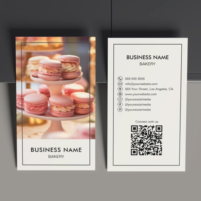Moderner Bäckerei Kuchen Shop Kreieren Sie Ihre ei Visitenkarte (Modern Bakery Cake Shop Create Your Own Business Card by MINTIC DESIGN STUDIO)