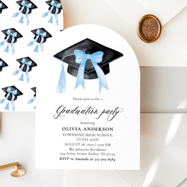 Moderner Blue Bow Graduation Cap Abschluss angekom Einladung (Von Creator hochgeladen)