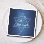 Moderner Blue Star von David Formal Bar Mitzvah Pa Serviette<br><div class="desc">Schöne dunkelblaue Farbtöne schaffen eine Textur wie Wasser auf dieser formalen Bar Mitzvah Party Serviette. Elegantes,  weißes,  minimalistisches Drehbuch zur Dekoration des Party mit dem Namen Ihres Sohnes auf dem subtilen Star of David,  um das Alter Ihres jüdischen Sohnes zu feiern.</div>
