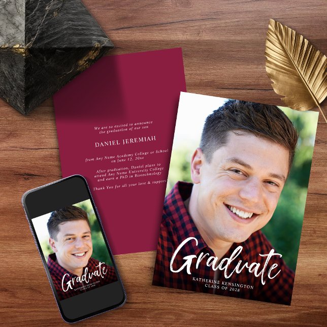 Moderner Burgund Maroon Foto Abschluss Ankündigung (Modern Burgundy Maroon Photo Graduation Announcement with Instant download)