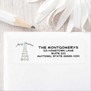 Moderner Christbaum in drei Pastellfarben