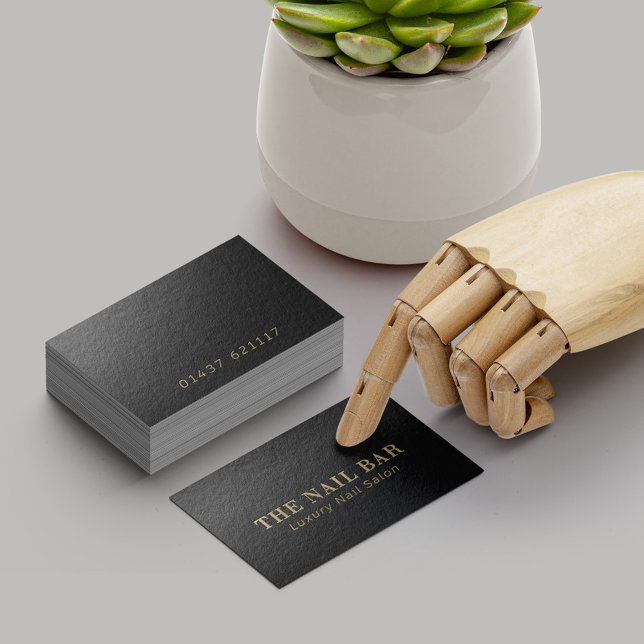 Moderner Designer Minimaler Schwarz & Gold Embosse Visitenkarte (Von Creator hochgeladen)