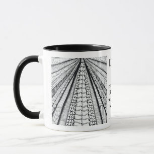 Moderner Doodle mit Zitat über Perspektive und Nam Tasse