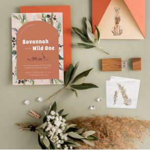 Moderner Dschungelbogen Terra Cotta Wild One Einladung