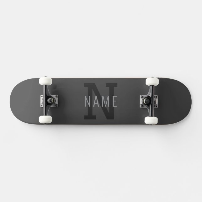 Moderner dunkelgrauer Mit Monogramm Name (oder and Skateboard (Horizontal)