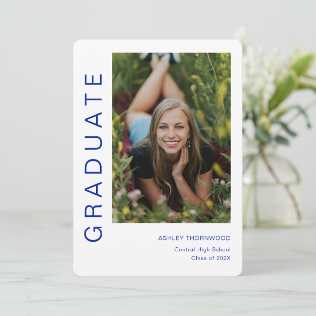 Moderner einfacher Abschluss für vertikales Foto Einladung (Stehend Vorderseite)