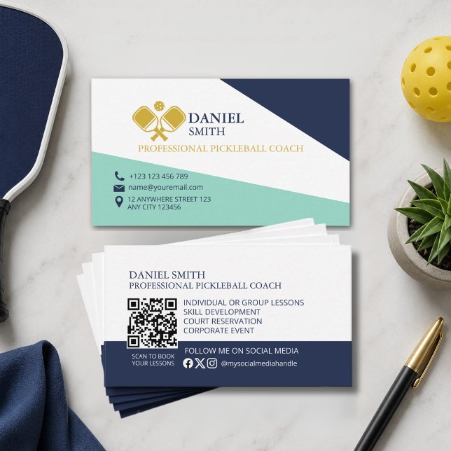 Moderner Eleganter Pickleball-Trainer QR-Code Visitenkarte (Von Creator hochgeladen)