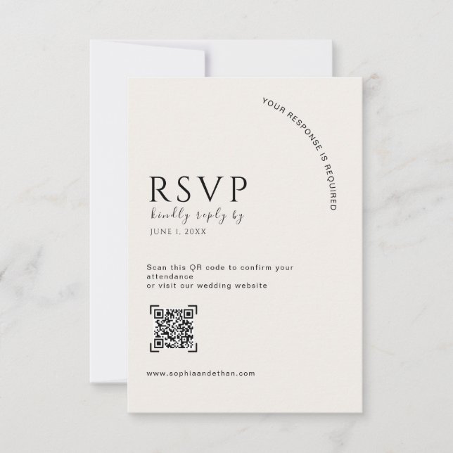 Moderner Elfenbein-Editorial-QR-Code-Hochzeits-RSV RSVP Karte (Vorderseite)