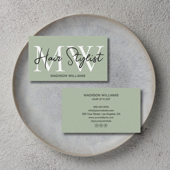 Moderner Friseur-Monogramm Salbei-Grün Visitenkarte (Modern Hair Stylist Monogram Sage Green Business Card)