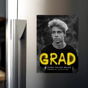 Moderner gelber Spray Paint Foto Abschluss Magneteinladung