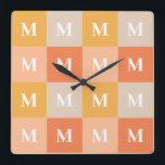 Moderner geometrischer monogramm Farbblock Quadratische Wanduhr<br><div class="desc">Moderner geometrischer monogramm Farbblock</div>