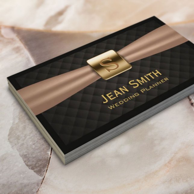 Moderner Gold Monogram Hochzeitsplaner Visitenkarte (Von Creator hochgeladen)