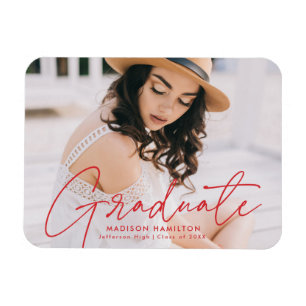 Moderner Graduate Red Script Foto Abschluss Magnet