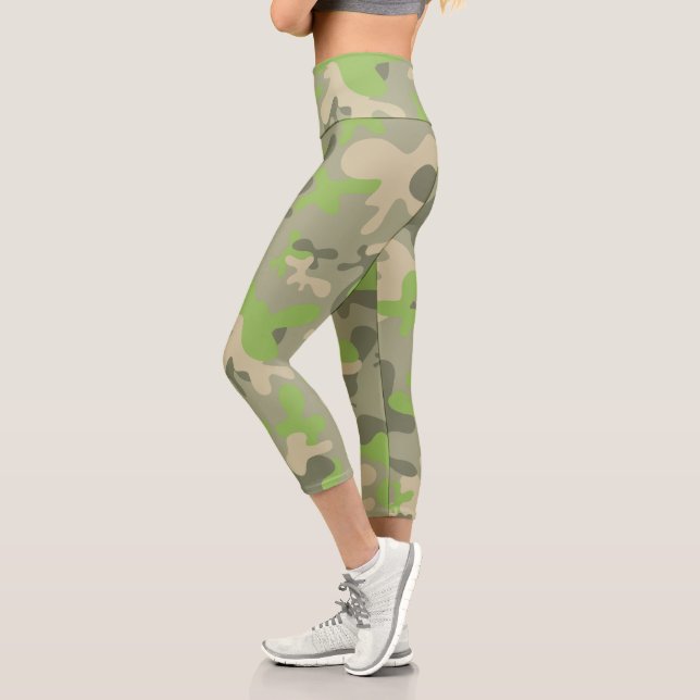 Moderner Kampf - Muster Capri Leggings (Links)
