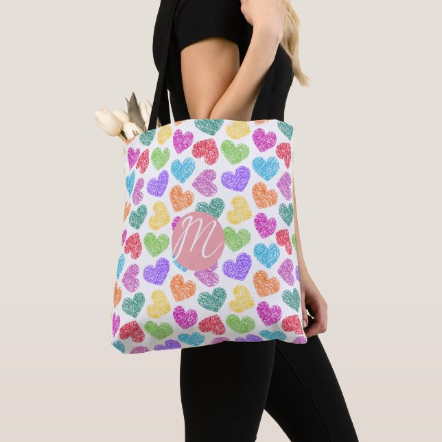 Moderner, lebendiger Regenbogen Doodle Hearts Mit  (Von Nahem)