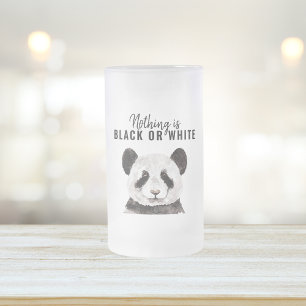 Moderner lustiger Panda Schwarz-Weiß mit Zitat Mattglas Bierglas