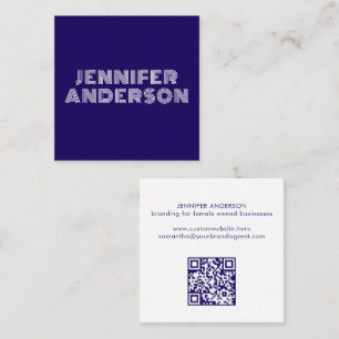 Moderner Minimal Blue Typografy Custom QR Code Quadratische Visitenkarte