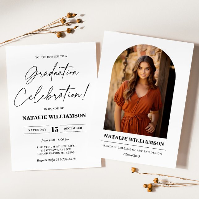Moderner Minimalistischer Abschluss Einladung mit  (Modern Minimalist Graduation Invitation with Photo
)