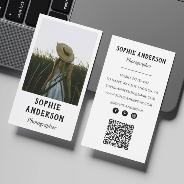 Moderner minimalistischer Fotograf Foto mit QR-Cod Visitenkarte (Von Creator hochgeladen)