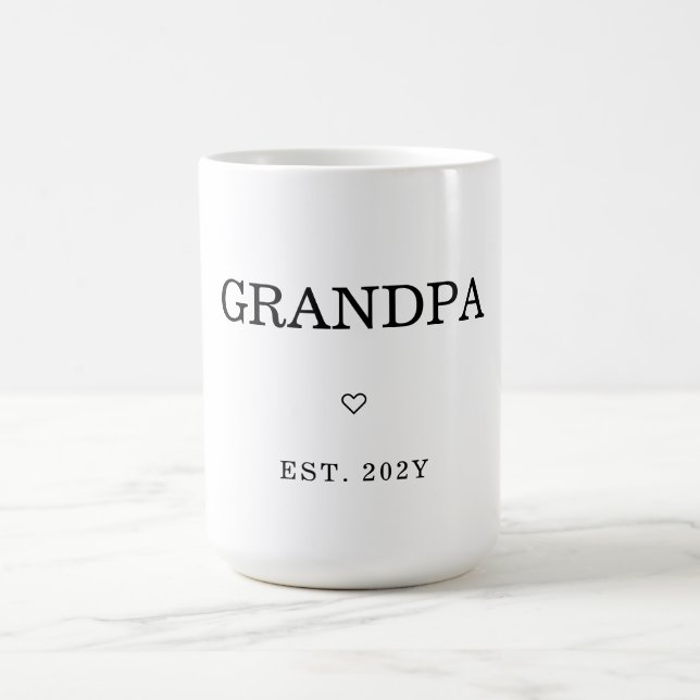 Moderner Minimalistischer GrandPA Est zum ersten M Kaffeetasse (Mittel)