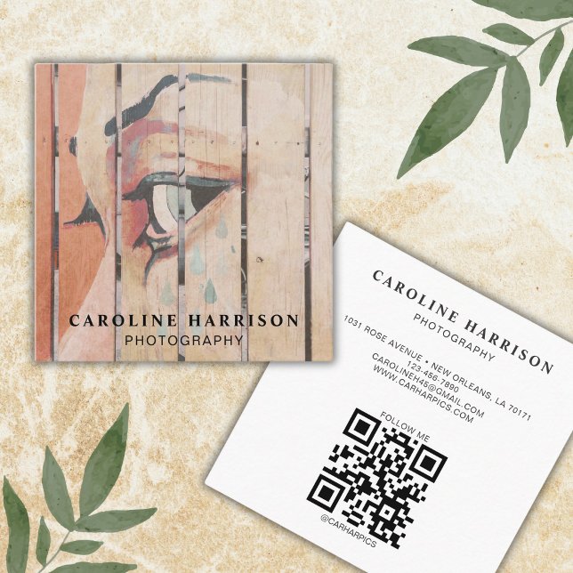 Moderner Minimalistischer QR-Code für Berufliches  Quadratische Visitenkarte (Personalize with your info, change the color, add a different picture or keep if you like.
)