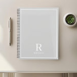 Moderner neutraler Graue Familienname Planer<br><div class="desc">Individuell gestaltetes Planerheft mit klassischem,  modernem Familiennamen Monogramm-Design auf neutralem,  erdigen Farbhintergrund.</div>