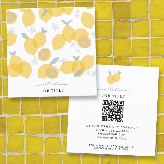 Moderner Pastell Citrus Lemons QR Code Quadratische Visitenkarte (Modern Pastel Citrus Lemons QR Code Square Business Card)