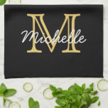 Moderner Personalisierter Name aus Black Gold Mit  Geschirrtuch<br><div class="desc">Modernes, minimalistisches Schwarz und Gold, personalisierter Name und mit Monogramm Küchentuch. Es verfügt über ein Monogramm, das im Serifenstil-Schriftart initialisiert wurde, und eine hübsche handgeschriebene Textvorlage mit Vornamen in Gelb und Weiß auf schwarzem Hintergrund. Große weibliche, mädchenhafte personalisierte Gabe. Wenn Sie Hilfe oder passende Artikel benötigen, kontaktieren Sie mich bitte....</div>