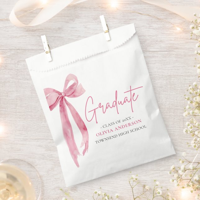 Moderner Pink Bow Coquette Graduate Abschluss Geschenktütchen (Ausgeschnitten)