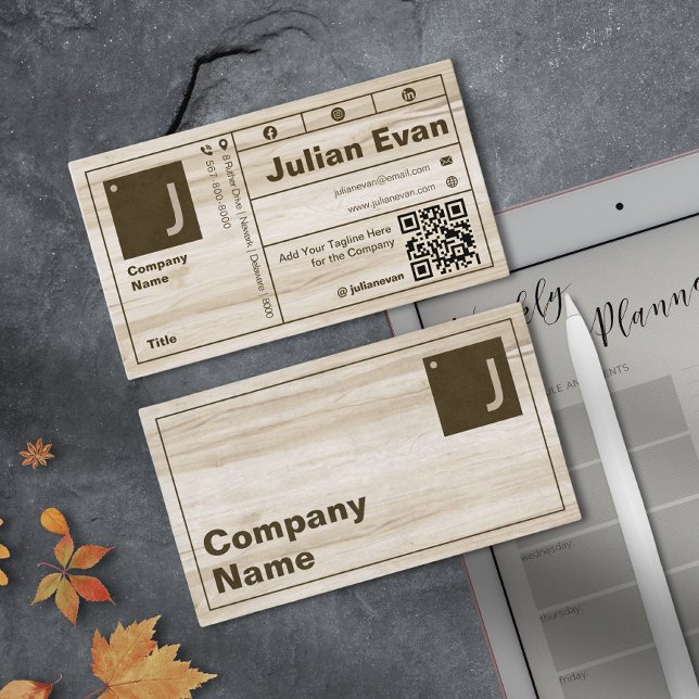 Moderner QR-Code für holzgraue Typografie Visitenkarte (Modern Wood Grain Bold Typography Monogram QR Code Business Card)