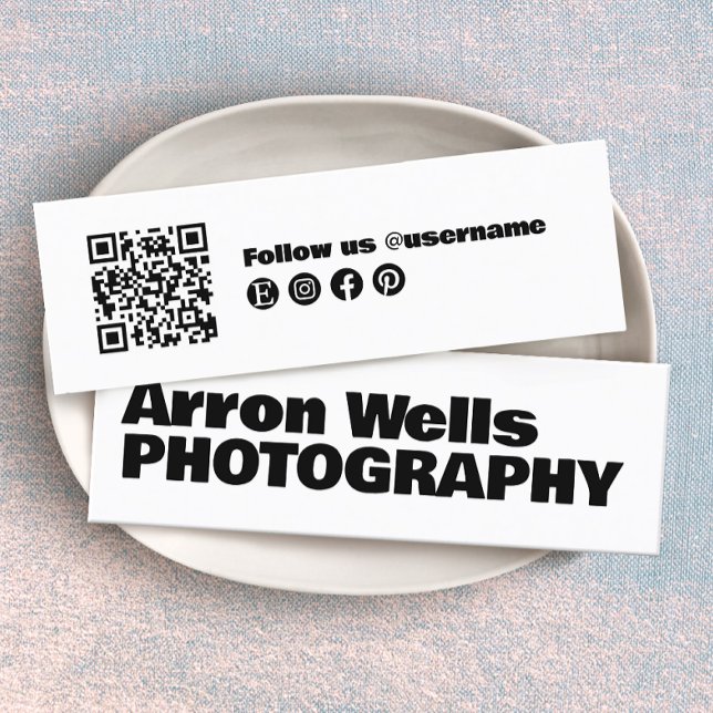 Moderner QR-Code für Schwarz und Weiß Mini Visitenkarte (Von Creator hochgeladen)