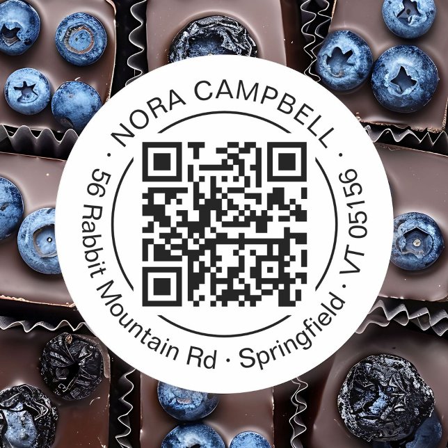 Moderner QR-Code für Unternehmensnamen Rücksendead Runder Aufkleber (Modern, elegant, black and white business name and QR code round sticker with circle frame.)