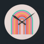 Moderner Regenbogen Mitte des Jahrhunderts Runde Wanduhr<br><div class="desc">Abstrakt Retro Regenbogen - farbiger Regenbogen.</div>