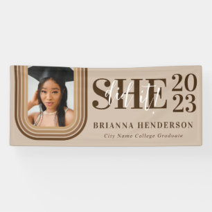 Moderner Retro-brauner und neutraler Abschluss Banner