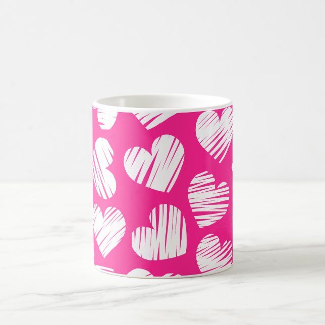 Moderner rosa-weißer doodled Herz-Valentinstag Tasse (Mittel)