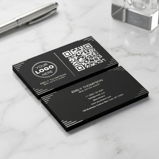 Moderner Schwarz-Weiß-QR-Code | Luxuriöser Art Dec Visitenkarte (Instant Connection: Luxury QR Code Business Cards for Modern Realtors)