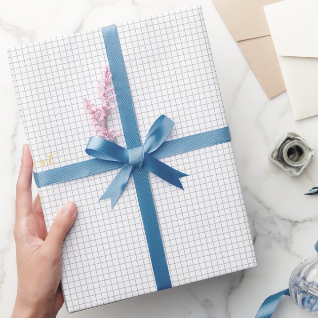 Moderner Schwarz-weißer Platz für benutzerdefinier Geschenkpapier (Modern Black White Squares Custom Faux Gold Text Wrapping Paper)