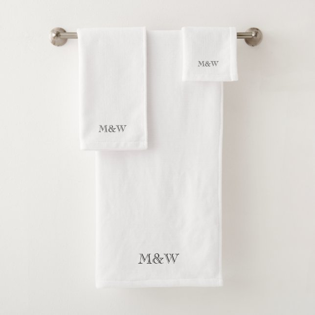 Moderner, Schwarz-weißer Serif-Monogramm-Chic Badhandtuch Set (Insitu)