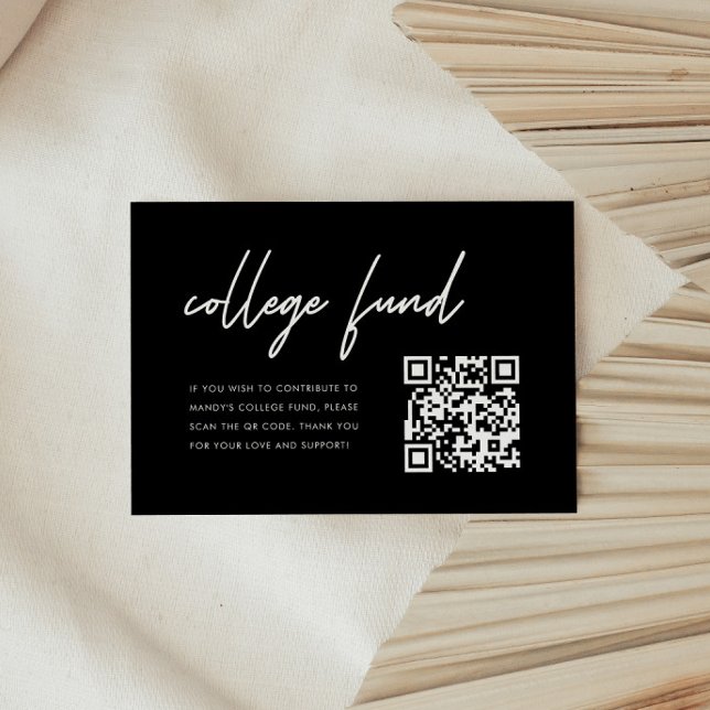 Moderner schwarzer QR-Code für Hochschulstipendien Begleitkarte (Von Creator hochgeladen)