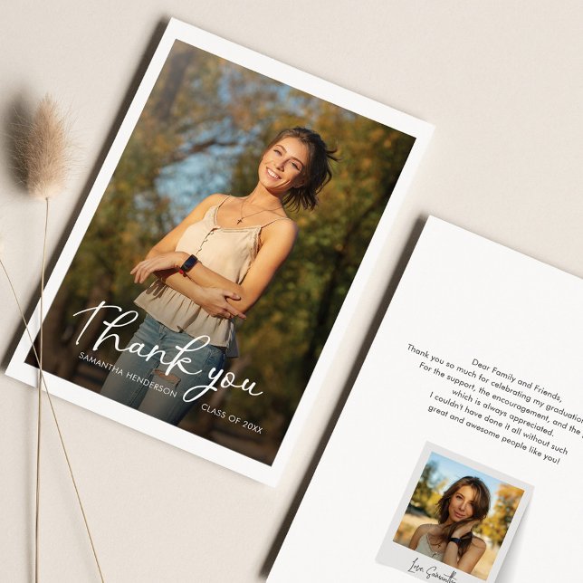 Moderner Script Abschluss 2025 Fotos Grad Dankeskarte (Von Creator hochgeladen)