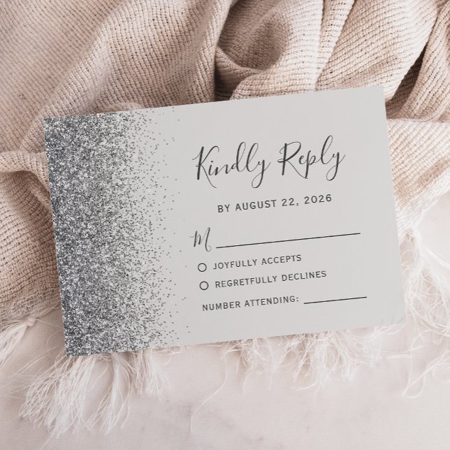Moderner Silver Glitzer Edge Blassgrau RSVP Karte (Von Creator hochgeladen)