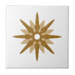 Moderner Single - Gold Star Design Keramik Fliese<br><div class="desc">Modernes, inspiriertes Design aus der Mitte des Jahrhunderts mit Vintagem Retro-Gold-Sternexplosion-weißem Hintergrund. Einfaches, sauberes modernes Design.</div>