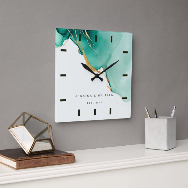 Moderner Smarald Beach-Hochzeitsszenario Quadratische Wanduhr (Büro)